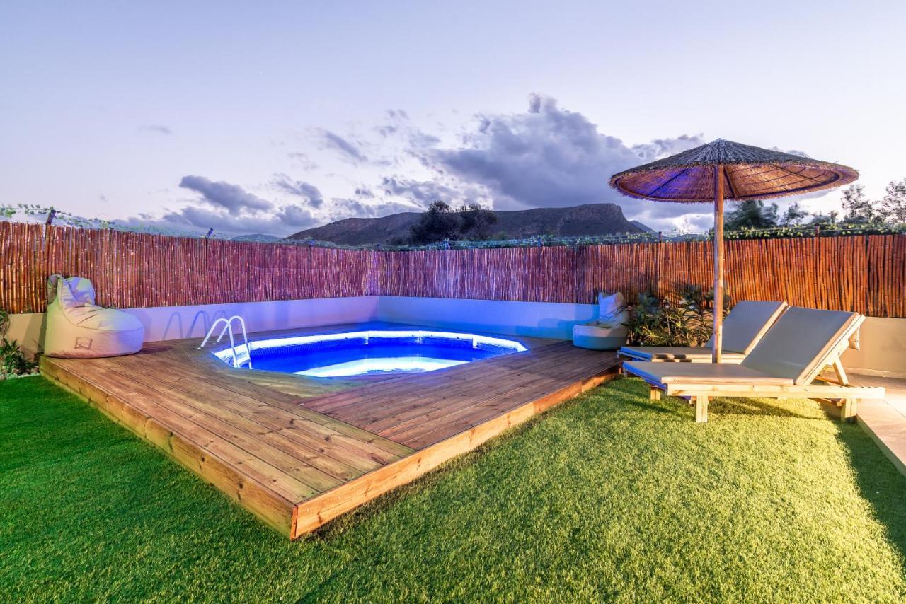 Modern House With Pool Near Beach Gazi Eksteriør bilde